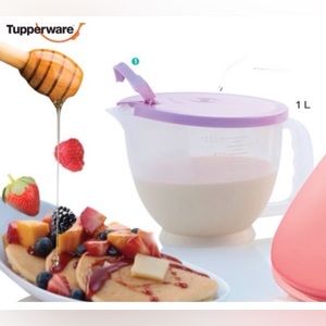 New Tupperware Vintage Style Mix N Store Pitcher 4 Cup Small Mix Batter Bowl